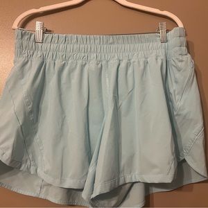 Lululemon Womens Size 14 — Track That Mid-Rise Lined Short 5"